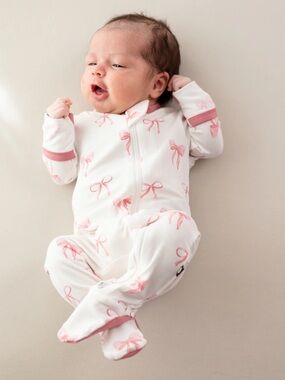 Kyte BABY White Footed One-Piece with Pink Bow Print